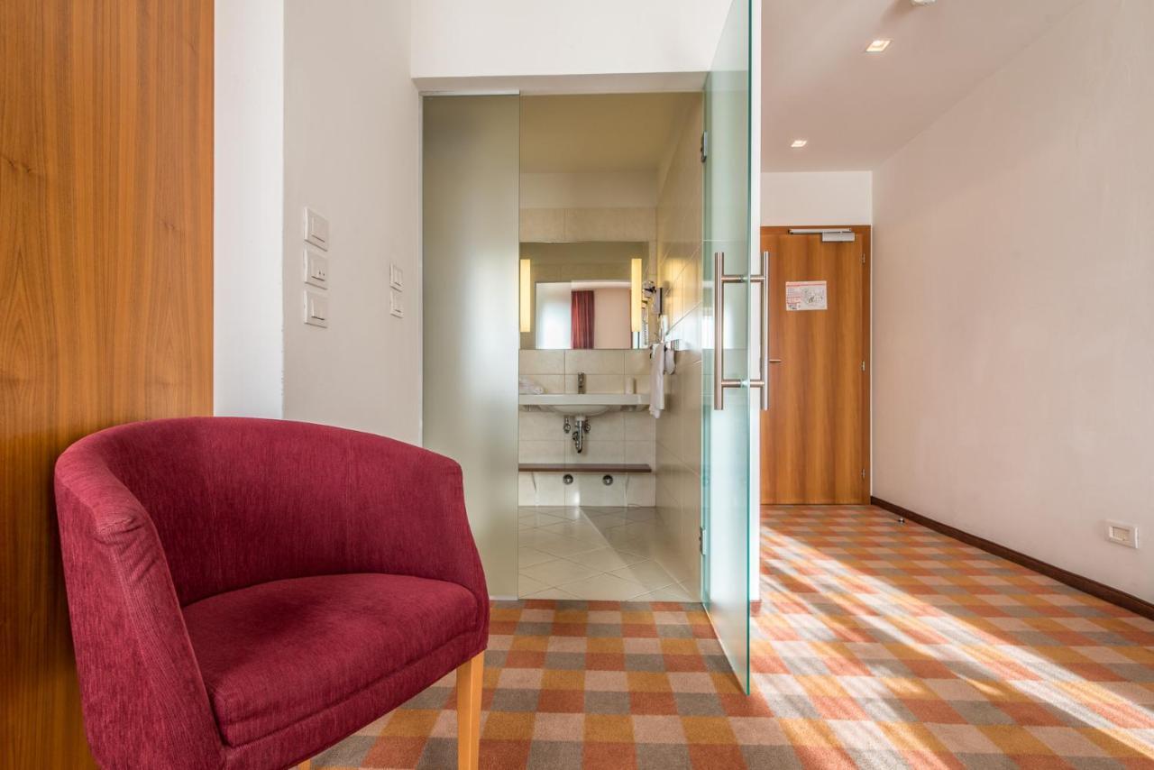 Hotel Tubris Кампо-Турес Экстерьер фото